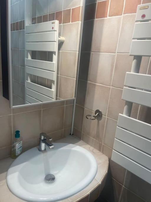 Super Appartement T2 Proche De Tour Eiffel Paris Eksteriør billede